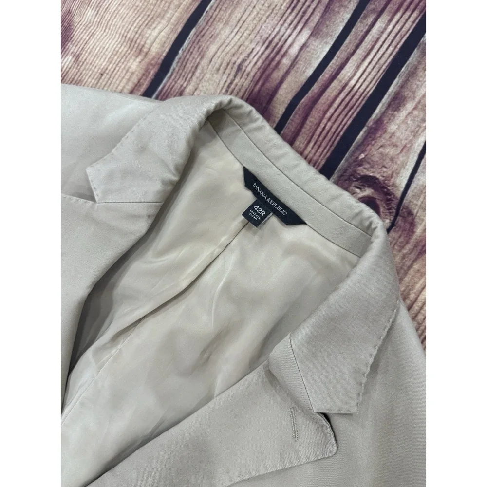 Banana Republic Men's Beige Solid 2-Button Notch Lapel Blazer 42R Regular